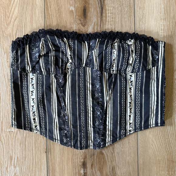 Urban Outfitters Out From Under Autumn Skies Strapless
Corset Top - Picture 1 of 16